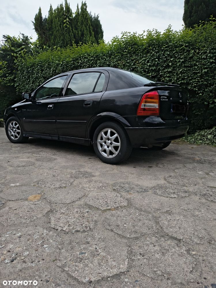 Opel Astra - 4