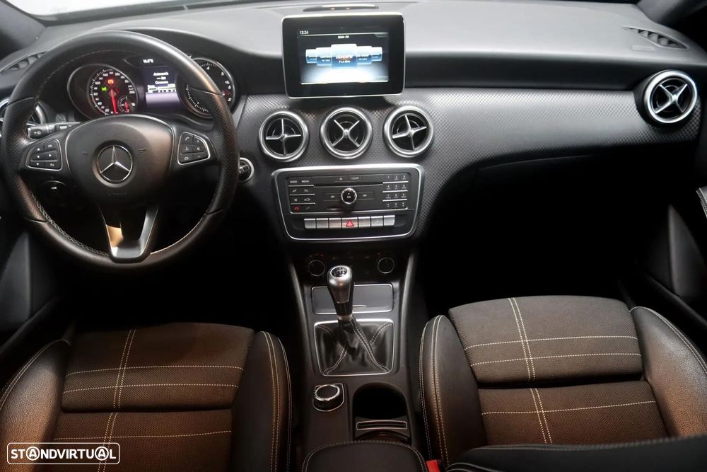Mercedes-Benz A 180 d AMG Line - 21