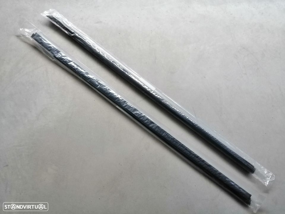 Raspadores dos vidros das portas frente Nissan Pickup D22 - 1