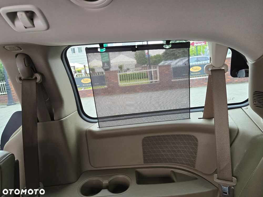Chrysler Town & Country 3.6 Limited - 20