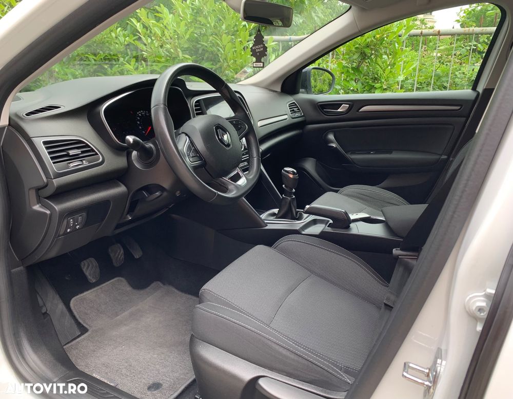 Renault Megane BLUE dCi 115 INTENS - 11