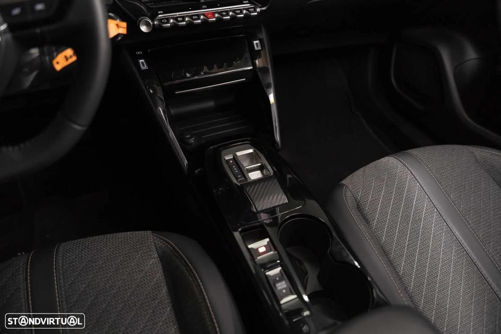 Peugeot e-2008 54 kWh Allure - 11