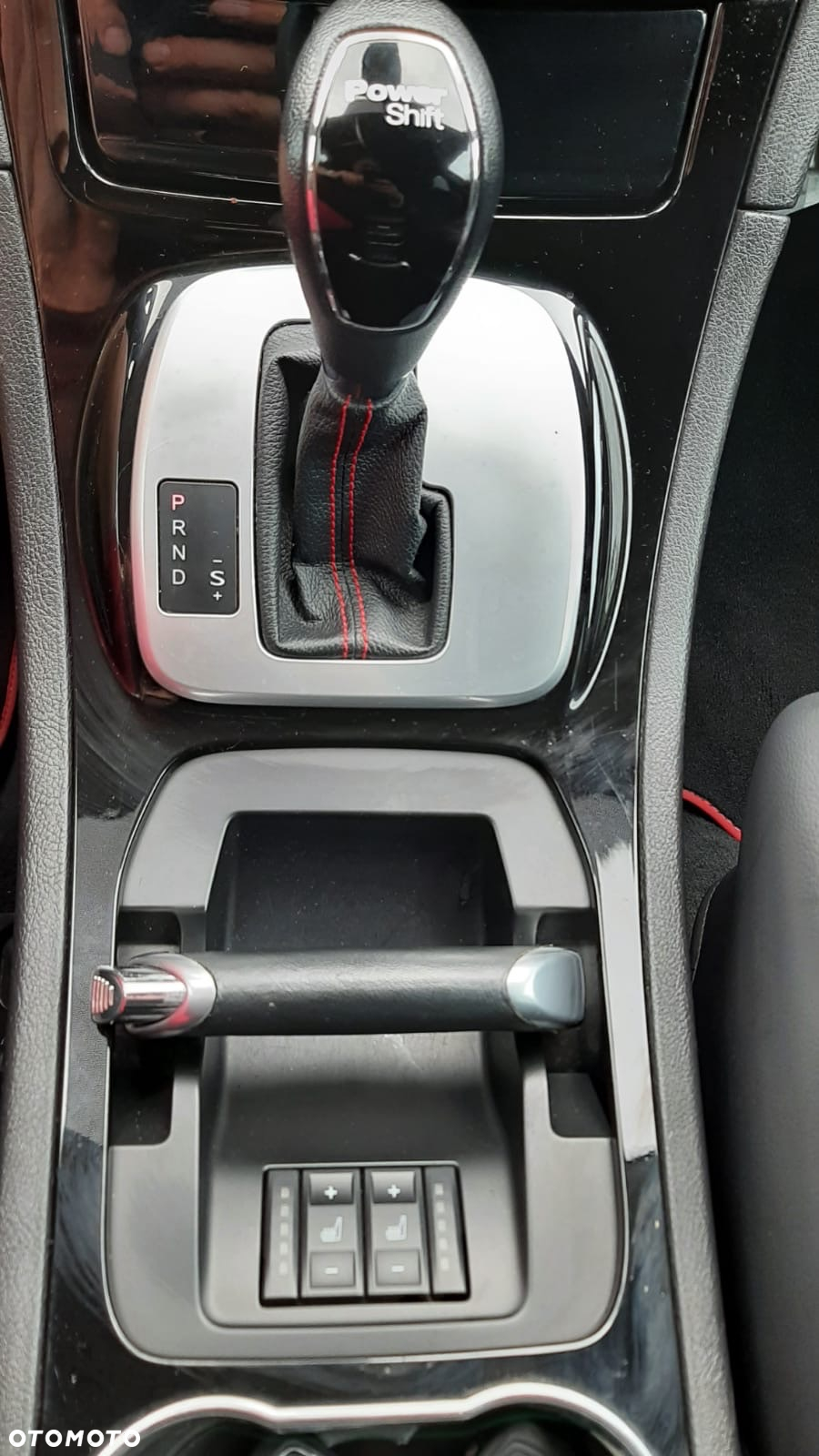 Ford S-Max 2.0 EcoBoost Titanium - 29