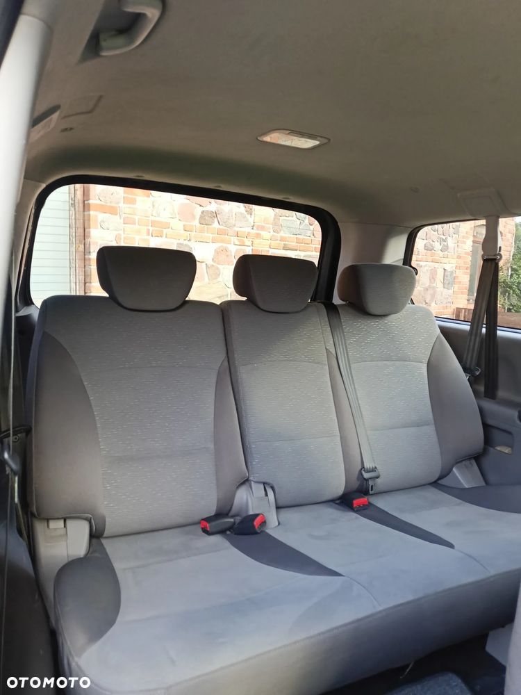 Hyundai H-1 - 15