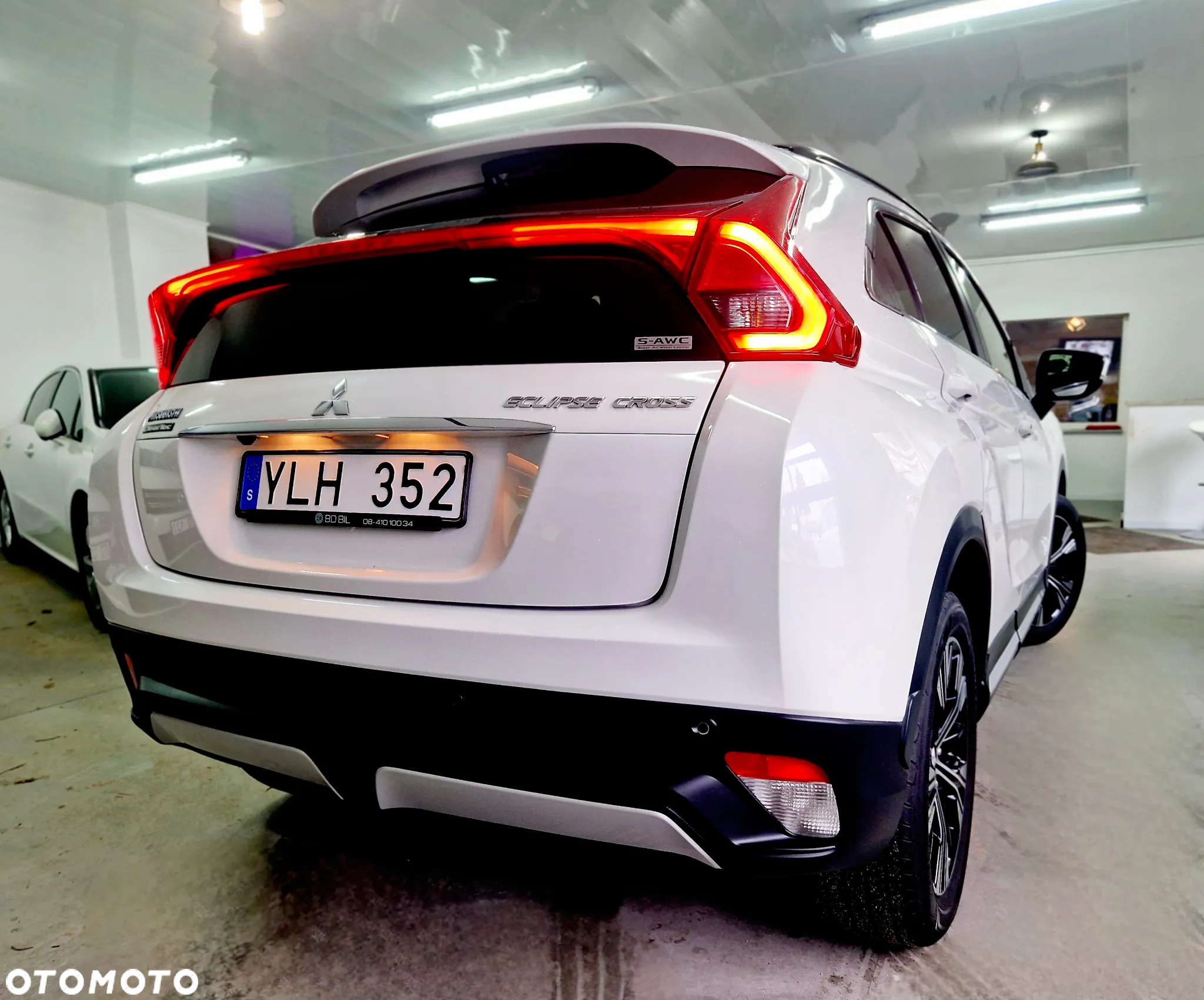 Mitsubishi Eclipse Cross 1.5 T-MIVEC 4WD CVT Diamant+ - 20