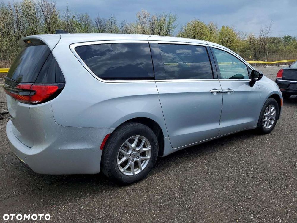Chrysler Pacifica - 6