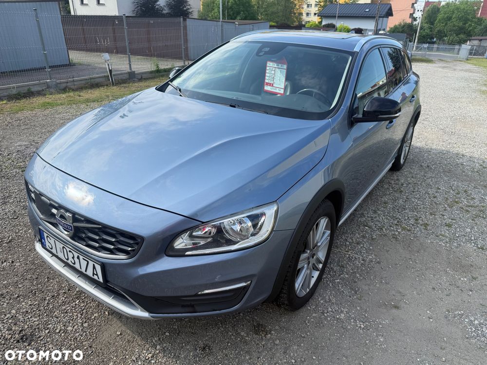 Volvo V60 Cross Country - 10