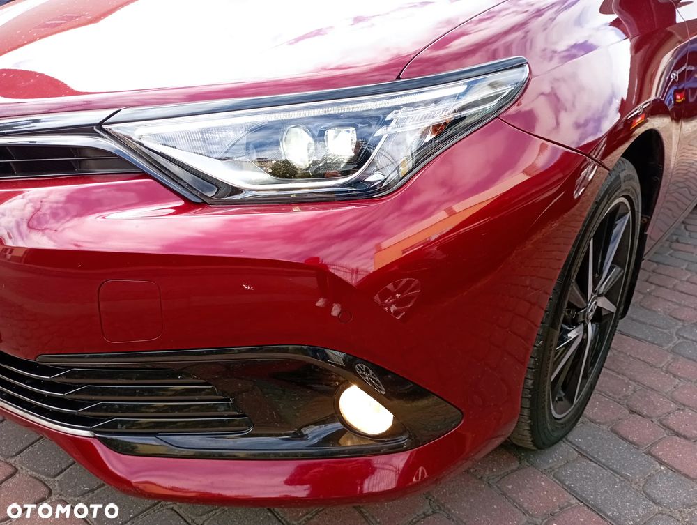 Toyota Auris 1.6 Selection - 26