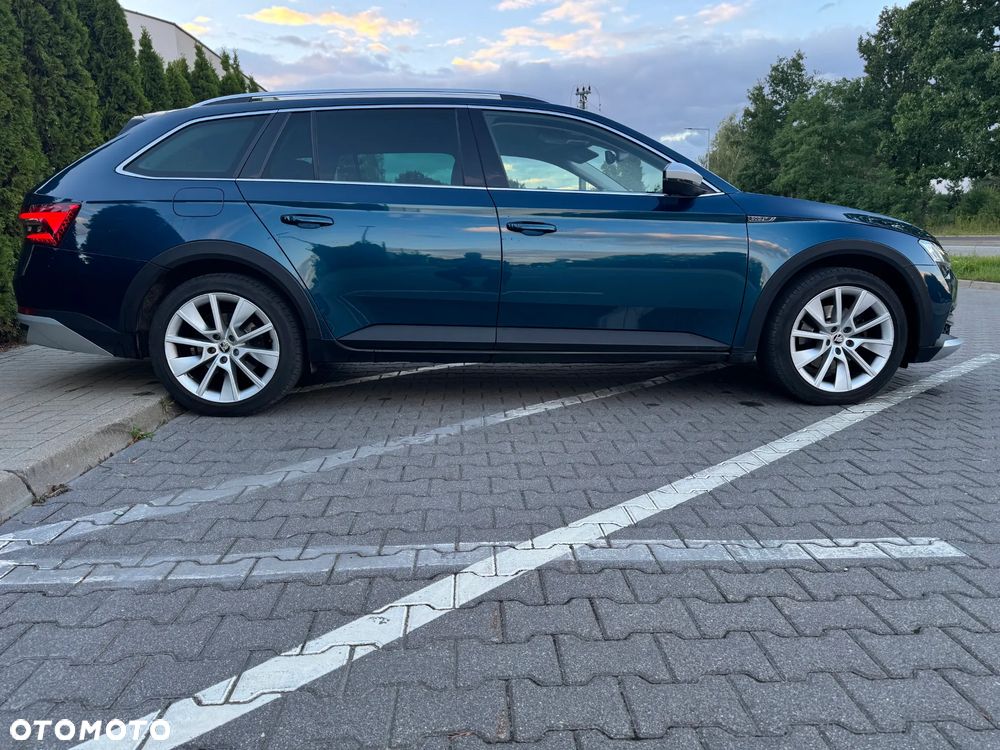 Skoda Superb 2.0 TDI SCR 4x4 Scout DSG - 12