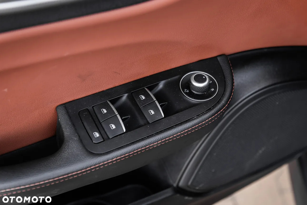 Alfa Romeo Giulia 2.2 Diesel AT8 Advanced Efficiency - 17