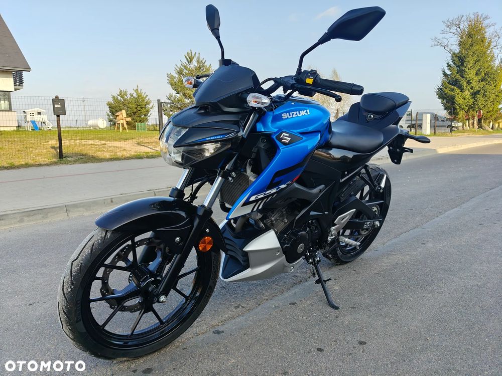 Suzuki GSX - 6