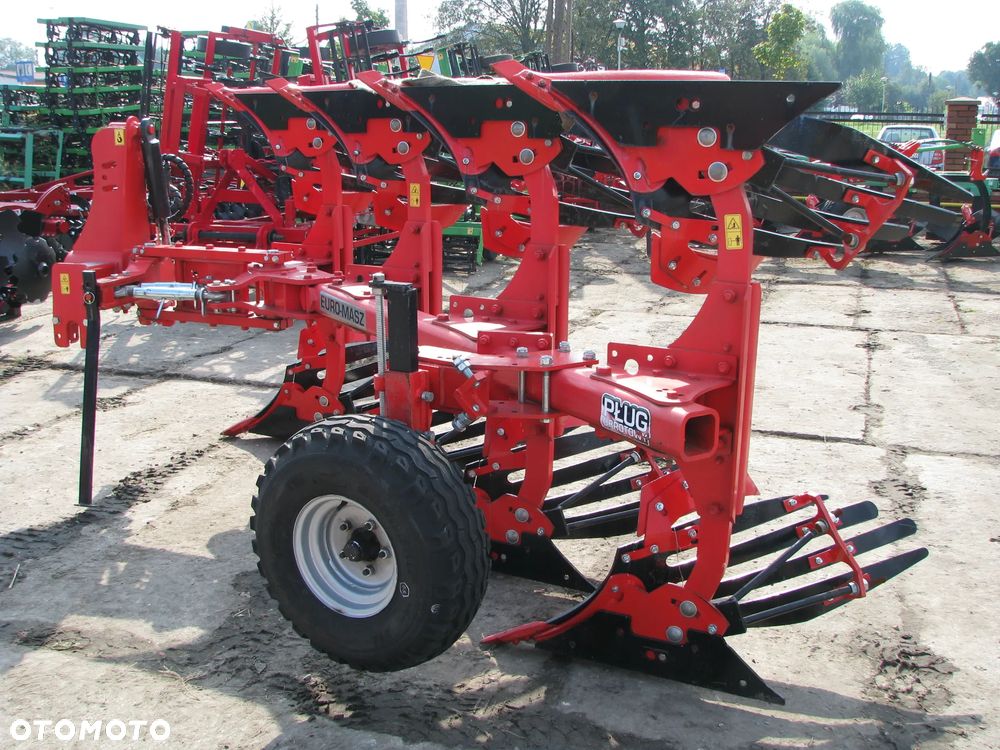 Akpil Pług obrotowy KM-180HP, KM-80R, Mix-Due, KM-80, Euro-Masz PO-4, POM4,  Bomet U-064/1, Pług jednobelkowy Akpil Mix-40, Wirax U018, Euro-Masz PJ4, PJR-4, PJM-4, Pług zagonowy - ramowy Akpil CZH350, CZH400, Euro-Masz Atlas PZ-3, PZ4 - 17