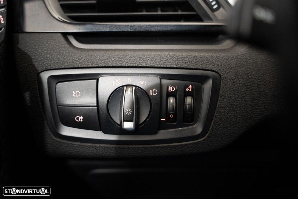 BMW X1 25 e xDrive Corporate Edition - 10