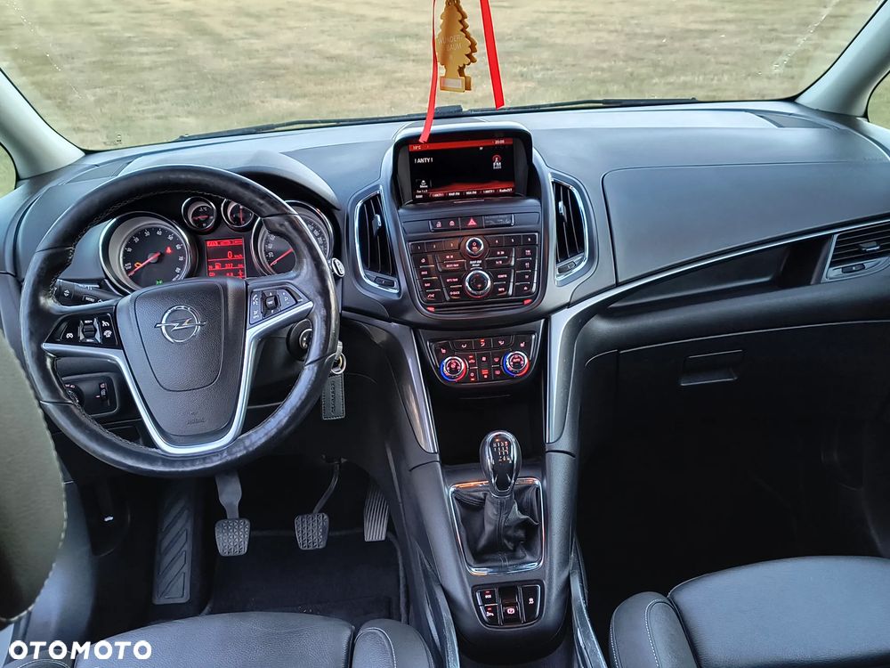 Opel Zafira 1.4 T Elite - 8