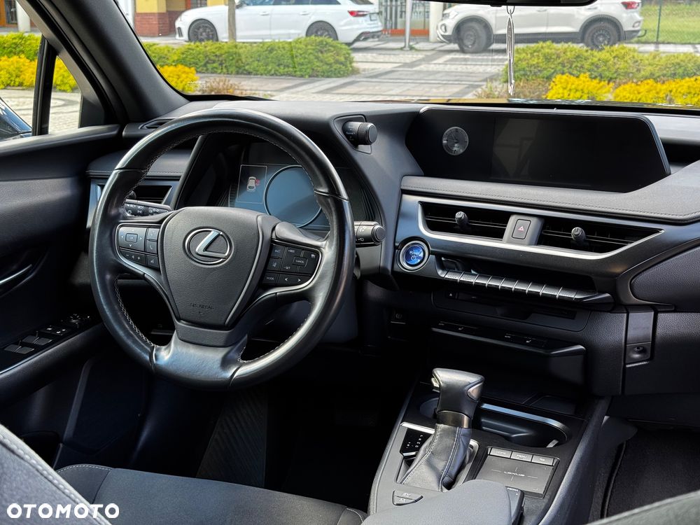 Lexus UX - 23
