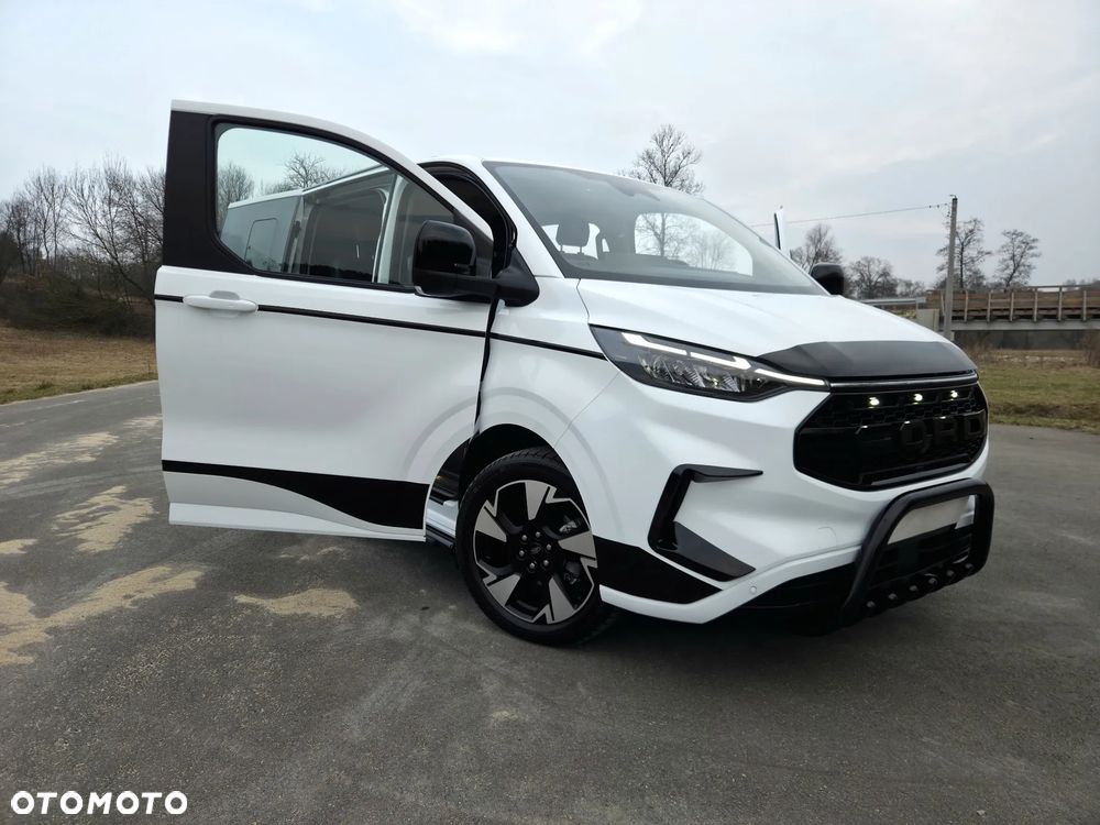 Ford Tourneo Custom 2.0 EcoBlue L2 Titanium - 39