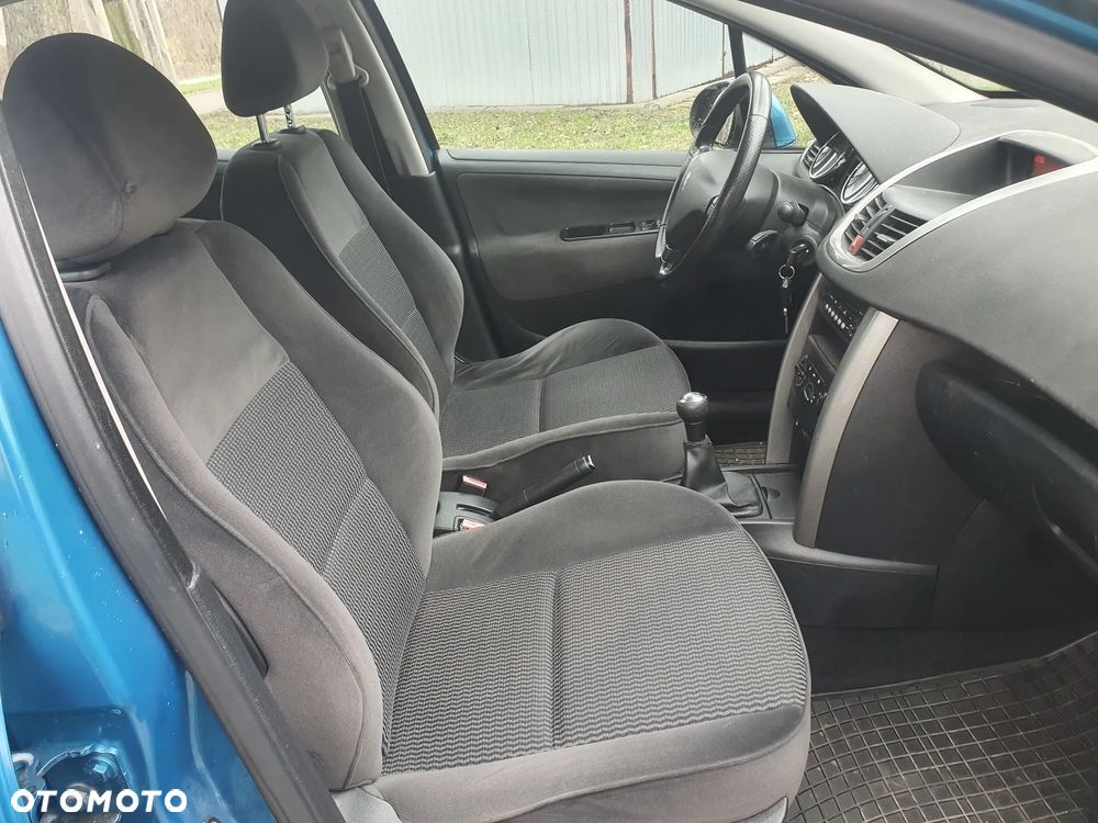 Peugeot 207 HDi FAP 90 (Blue Lion) Tendance - 15