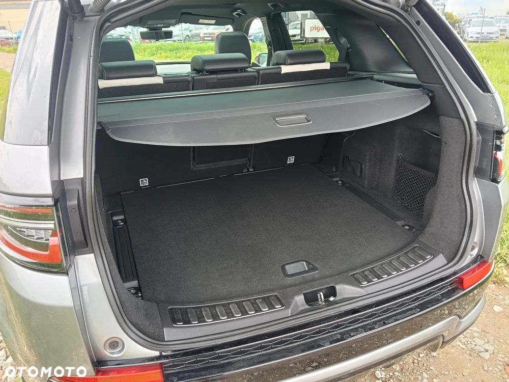 Land Rover Discovery Sport P300e R-Dynamic - 14