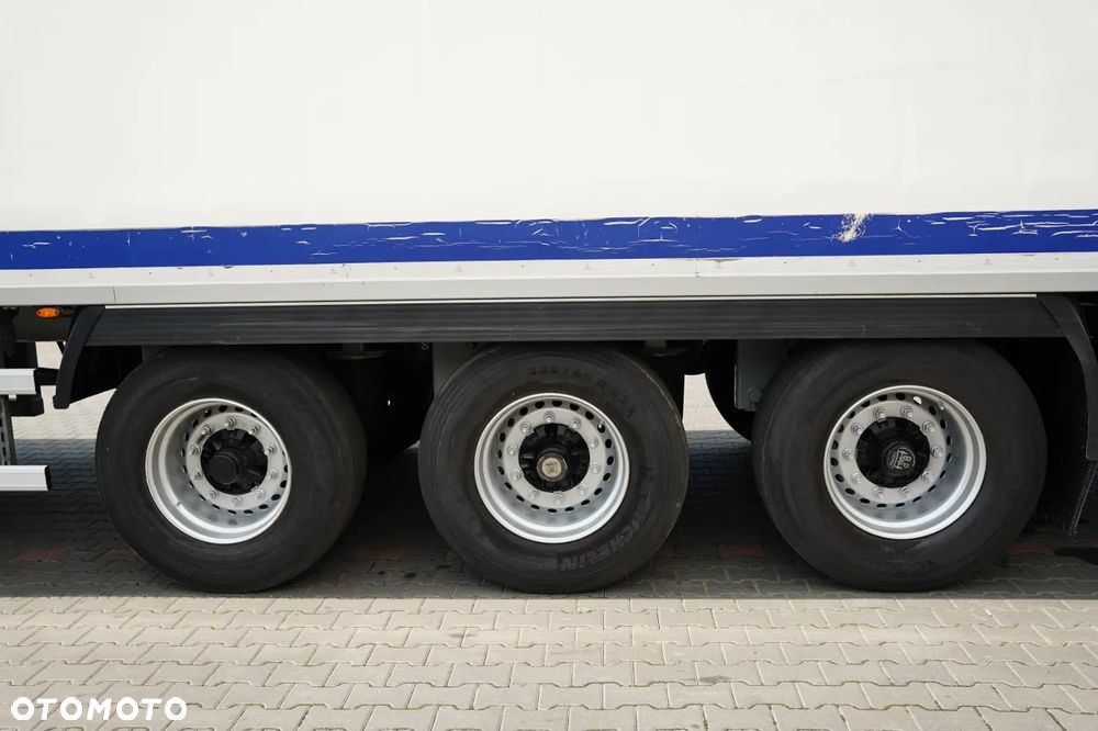 Chereau CHŁODNIA / CARRIER VECTOR 1950 MT / MULTITEMPERATURA / OŚ PODNOSZONA / WINDA 2 500 KG / ROLETA - 24