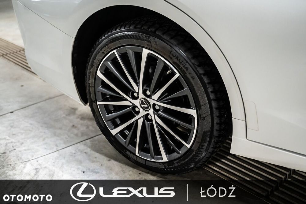 Lexus ES 300h Business Edition - 7