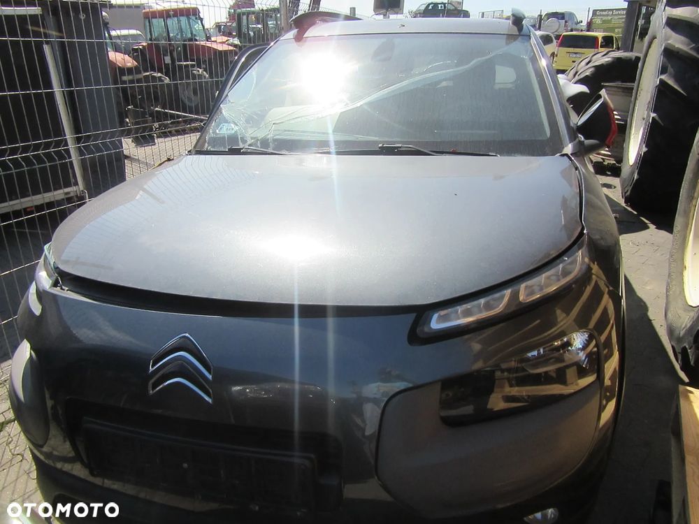 SILNIK HM01 1.2i 82KM Citroen C4 Cactus 2014 Wszystkie części - 2