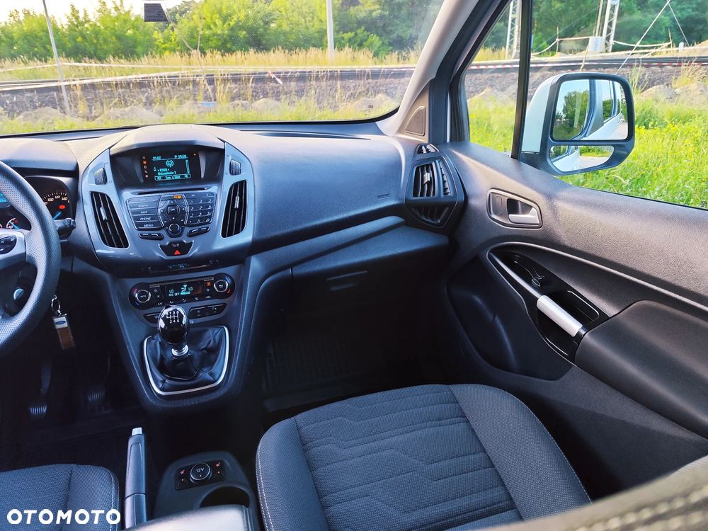 Ford Tourneo Connect Grand - 16