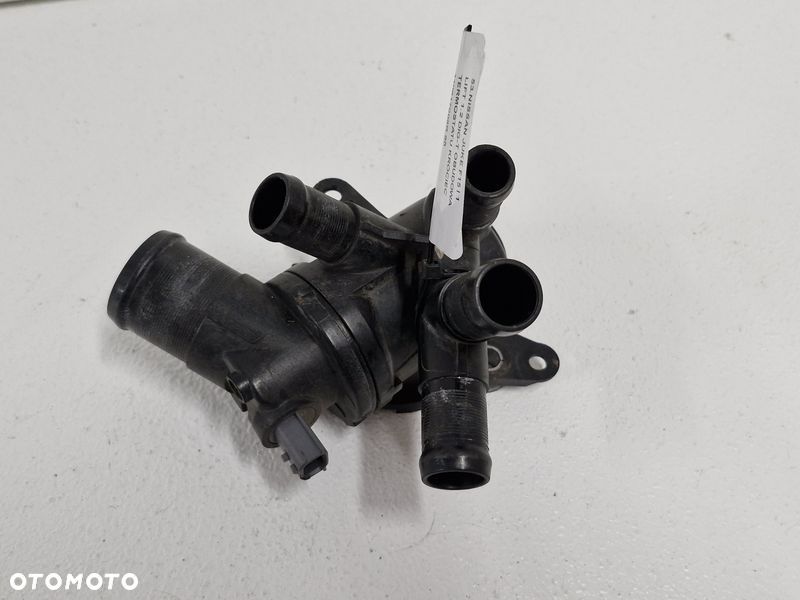 NISSAN JUKE F15 I 1 LIFT 1.2 DIG-T OBUDOWA TERMOSTATU KRÓCIEC 110617009R - 3