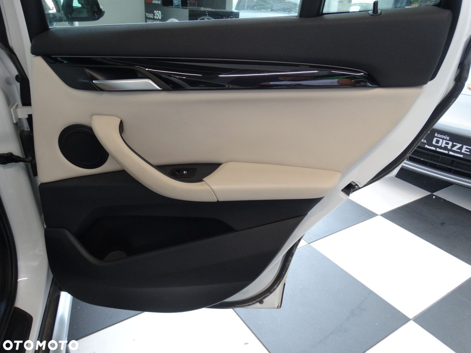BMW X1 - 13