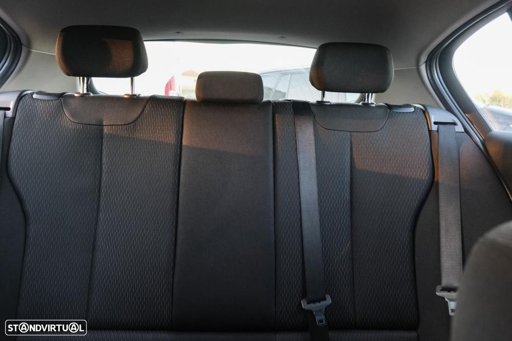 BMW 116 d EDynamics Advantage - 18