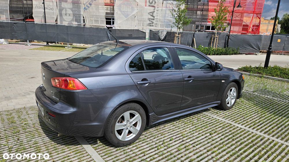 Mitsubishi Lancer - 3