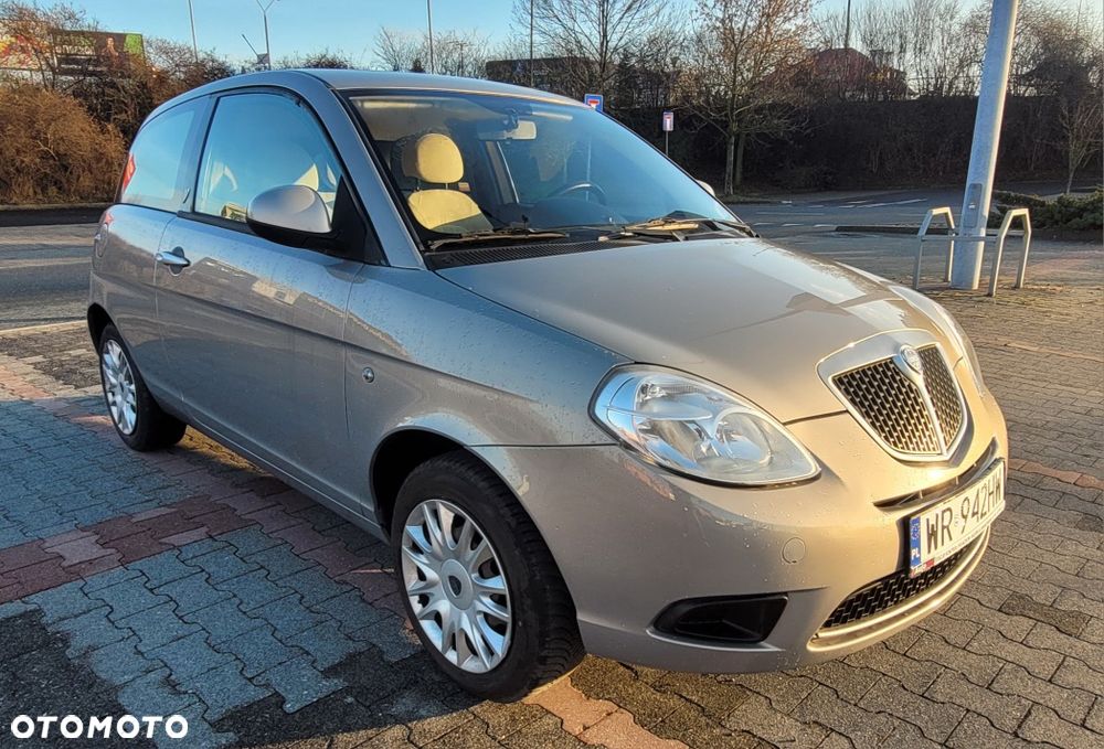 Lancia Ypsilon - 2