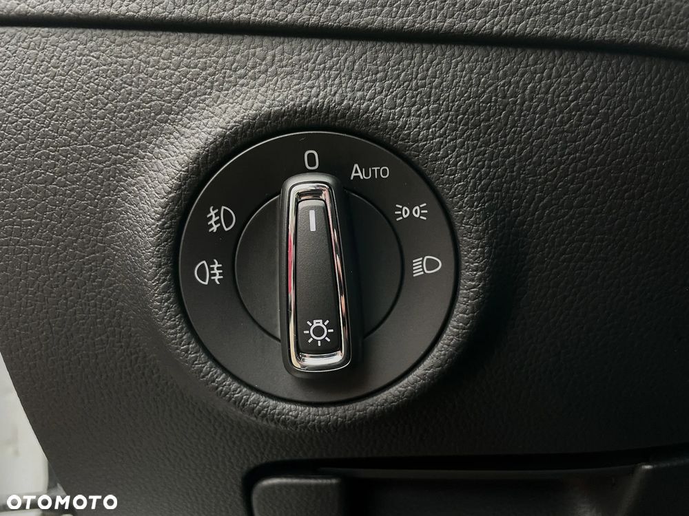 Skoda Superb 2.0 TDI Ambition DSG - 36