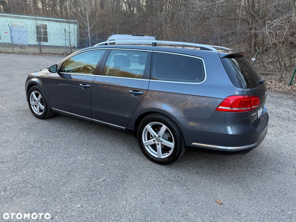 Volkswagen Passat 2.0 TDI BlueMotion Technology Comfortline - 24