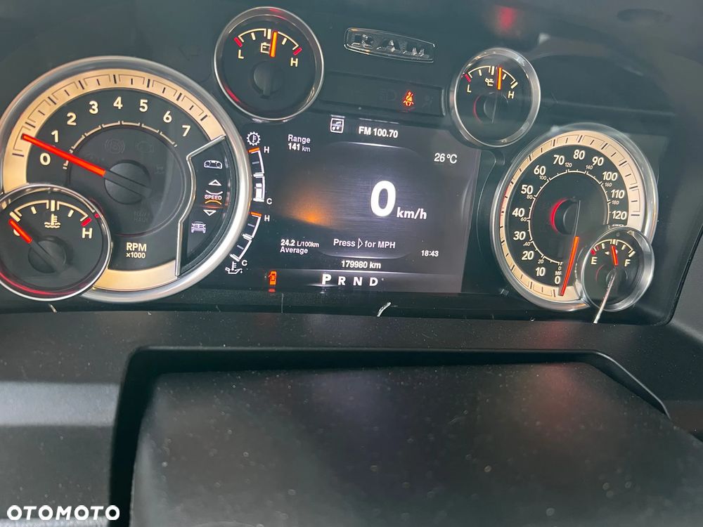 RAM 1500 - 12