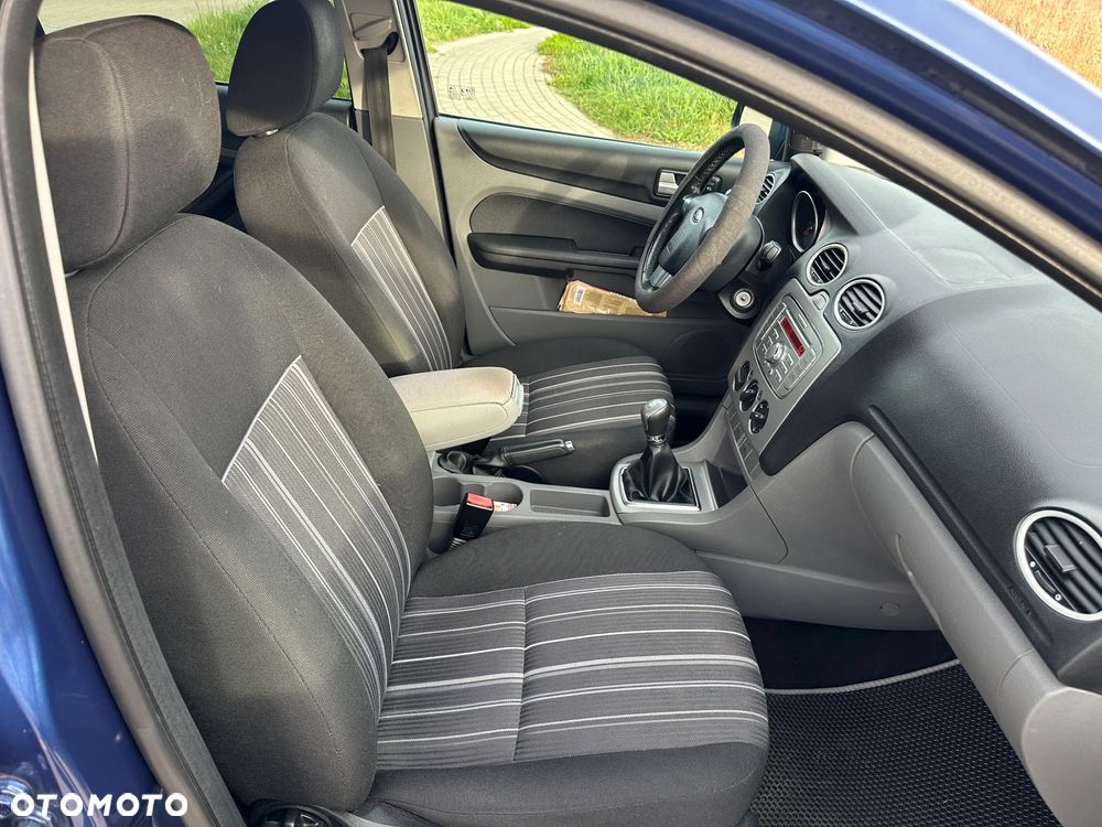 Ford Focus - 11