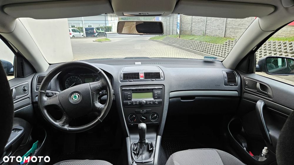 Skoda Octavia 1.6 Mint - 2