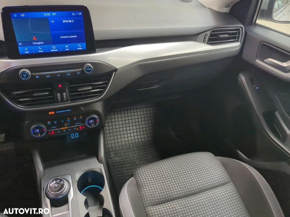 Ford Focus 1.0 EcoBoost Titanium - 4