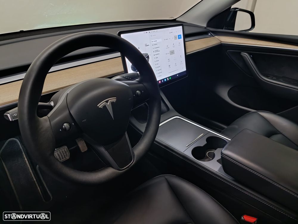 Tesla Model Y RWD - 17
