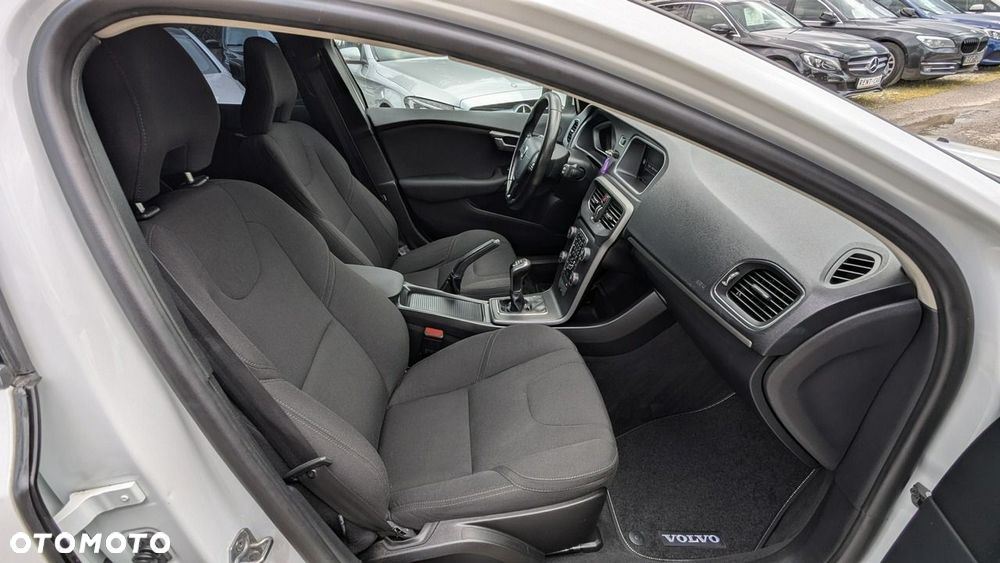 Volvo V40 - 22