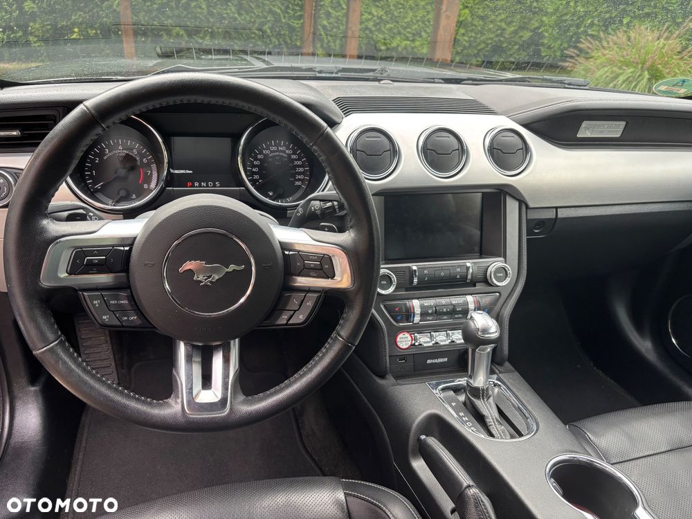 Ford Mustang - 33