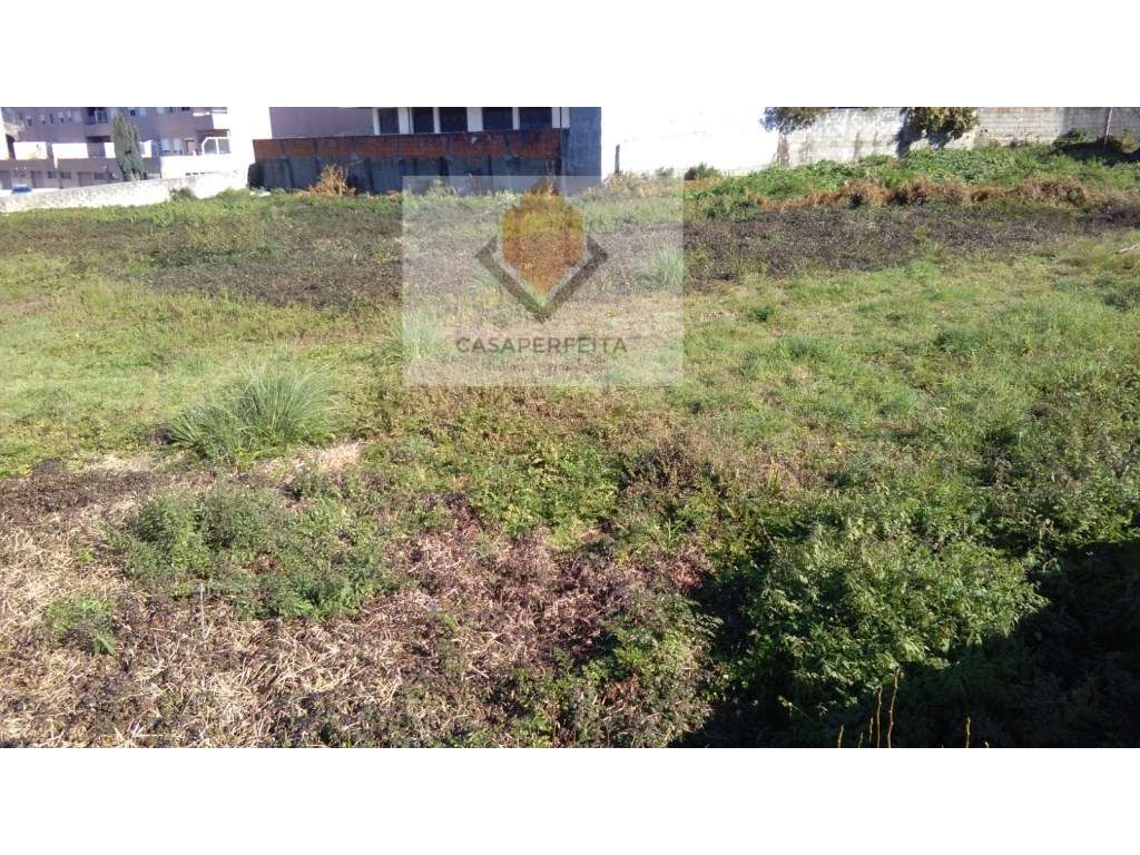 Terreno com Projeto aprovado para 8 Moradias- Oliveira Do Douro - Grande imagem: 3/5