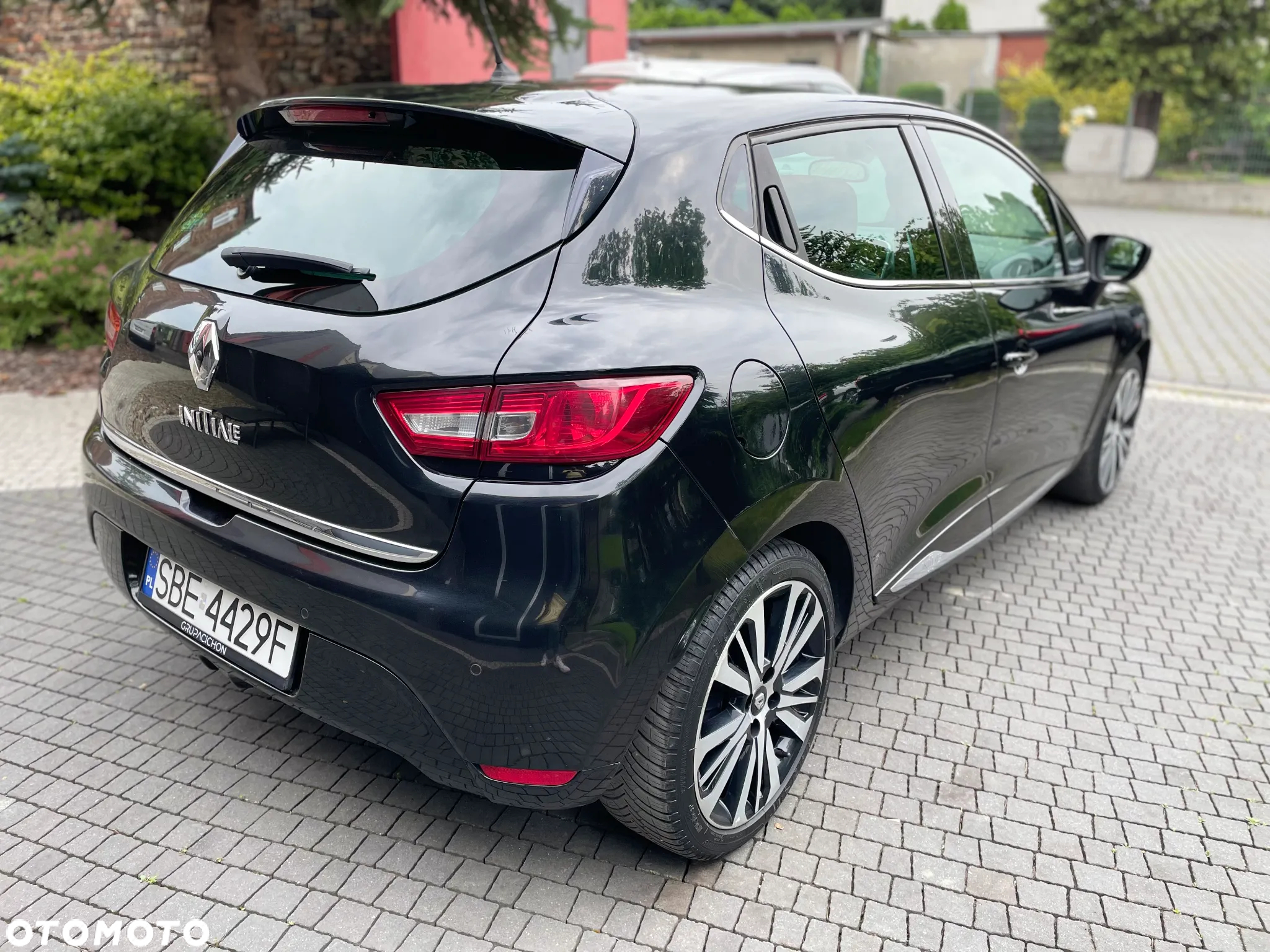 Renault Clio Energy dCi 90 Start & Stop EDC INITIALE PARIS - 9