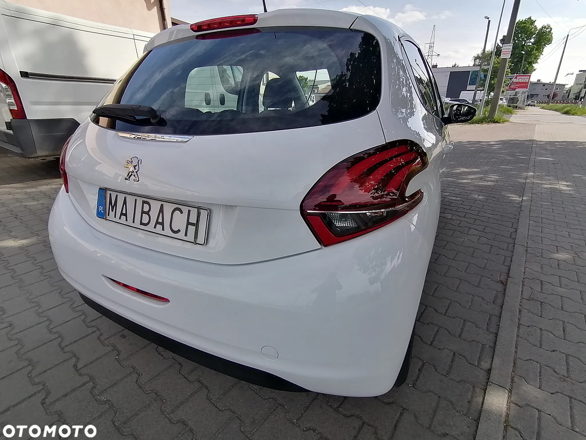 Peugeot 208 - 9