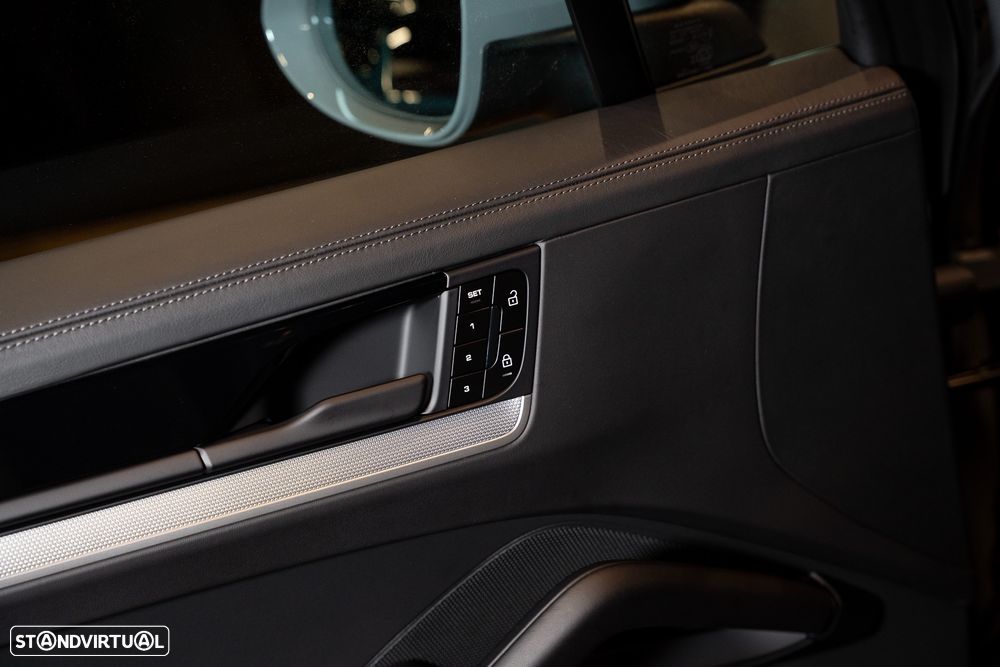 Porsche Cayenne E-Hybrid Tiptronic S - 32