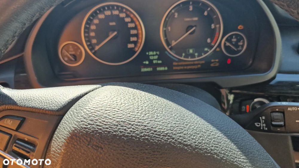 BMW X5 xDrive40d - 2