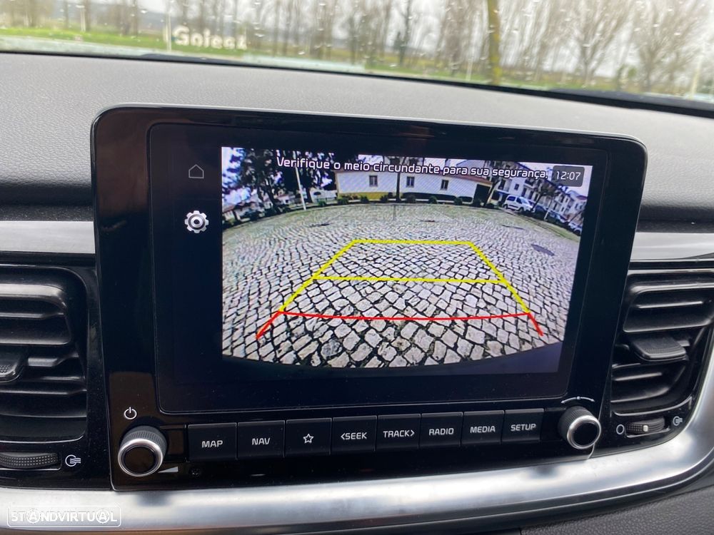 Kia Stonic 1.0 T-GDI Drive - 38