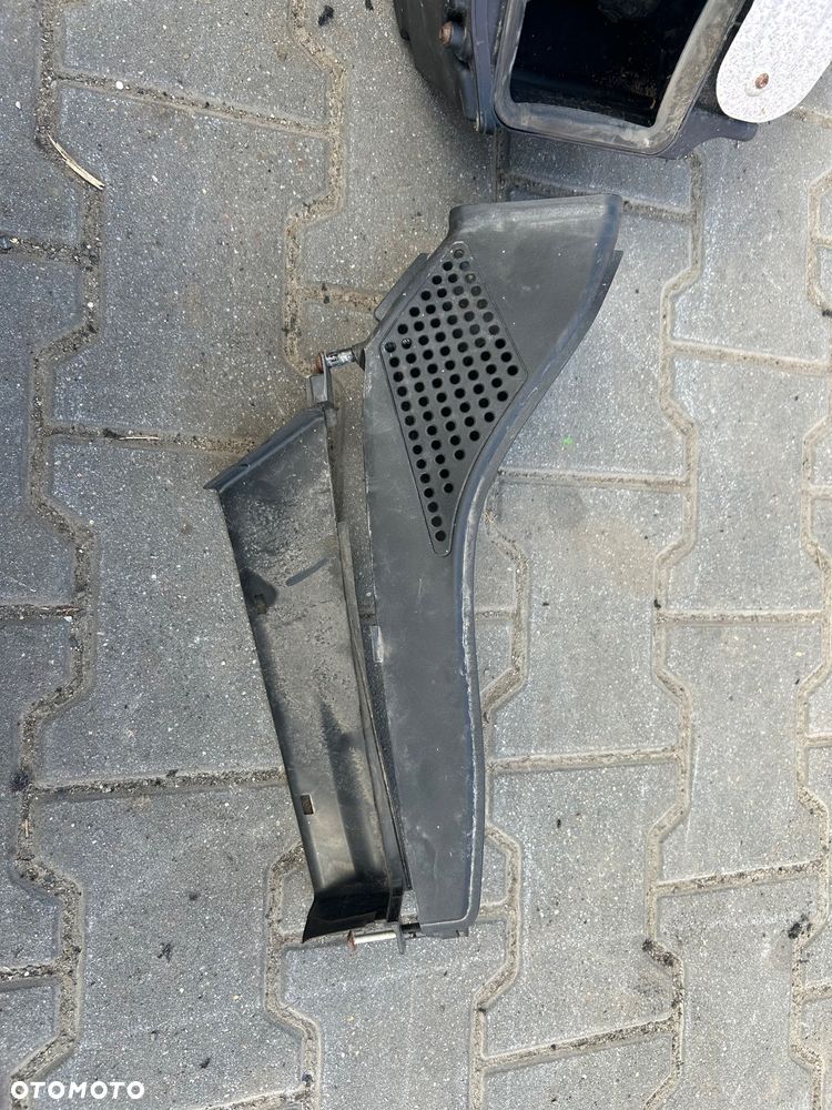 Audi A4 B9 obudowa filtra powietrza 2.0 tdi dolot 8W0133835D przepływomierz - 2