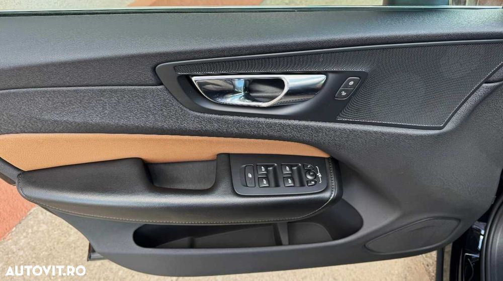 Volvo XC 60 D4 Momentum Pro - 16