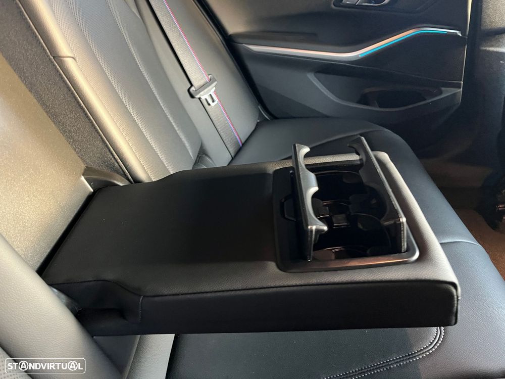 BMW 320 e Pack M Auto - 51