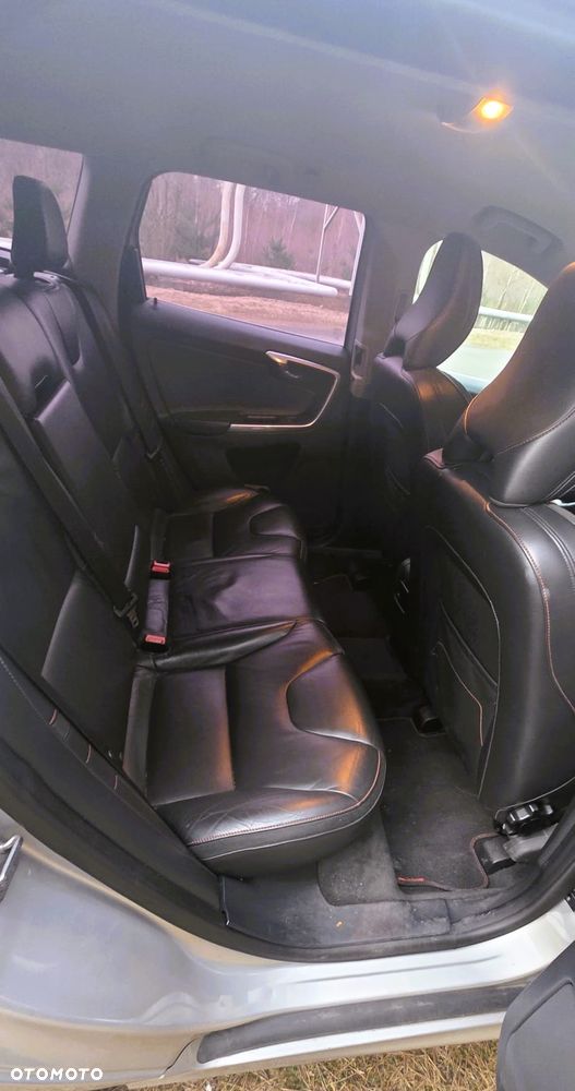 Volvo XC 60 D5 AWD Ocean Race - 9